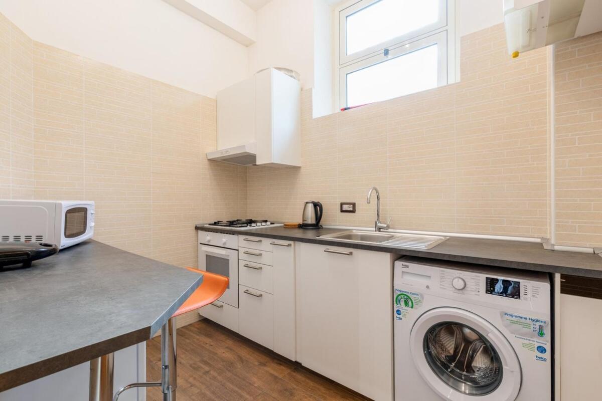 Apartamento Style Julia 50 Mt From Colosseum Roma